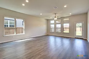 2129 Shepards St, Seguin, TX 78155 - Photo 11