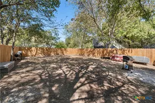 1011 Hackberry St, San Marcos, TX 78666 - Photo 23