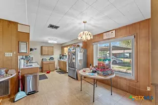 3455 N State Hwy 46, Seguin, TX 78155 - Photo 23