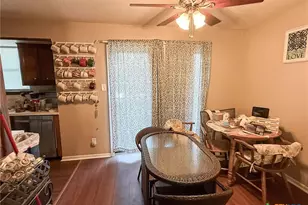 701 Gardenia Ln, Victoria, TX 77904 - Photo 29