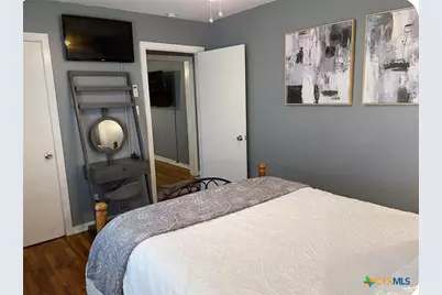 284 Perryman Street, New Braunfels, TX 78130 - Photo 17