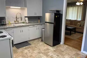 284 Perryman St, New Braunfels, TX 78130 - Photo 7