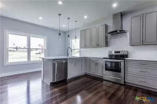 1110 N 42nd St, Temple, TX 76501 - Photo 9