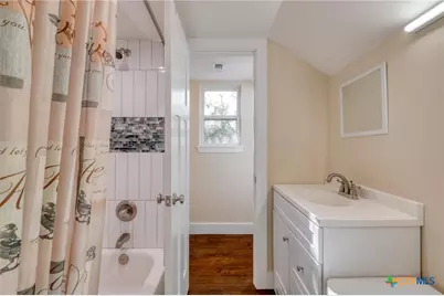 123 Bowie Trail, Luling, TX 78648 - Photo 31