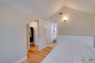 123 Bowie Trail, Luling, TX 78648 - Photo 33