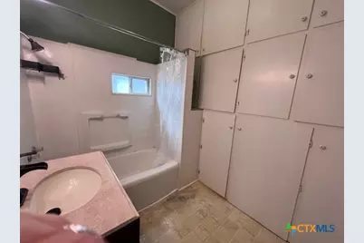 163 N Sycamore Avenue, New Braunfels, TX 78130 - Photo 15