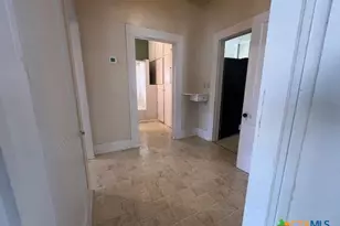 163 N Sycamore Ave, New Braunfels, TX 78130 - Photo 5