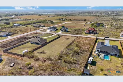 154 Burrobrush Street, Niederwald, TX 78640 - Photo 13