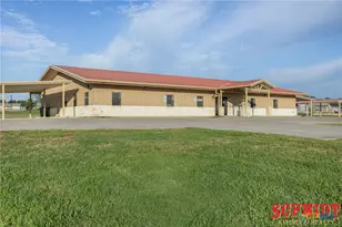 2719 Church St, Gonzales, TX 78629 - Photo 1