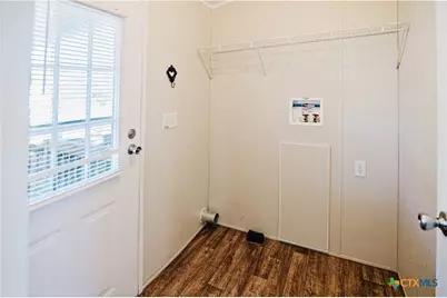 204 W Texas Street, Cuero, TX 77954 - Photo 9