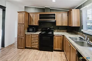 204 W Texas St, Cuero, TX 77954 - Photo 7