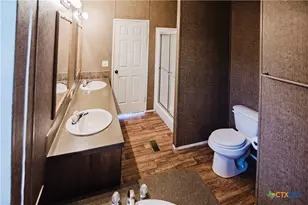 204 W Texas St, Cuero, TX 77954 - Photo 15