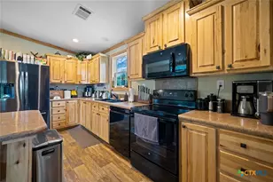 190 Turnaround Rd, Seguin, TX 78155 - Photo 9