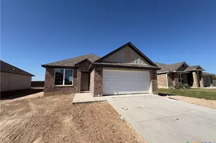 1218 Dowdy Dr, Belton, TX 76513 - Photo 3
