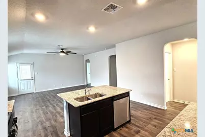 181 Harley Hay, Cibolo, TX 78108 - Photo 5