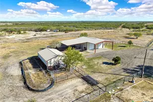 3498 Co Rd 215, Falls City, TX 78113 - Photo 39