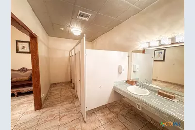 202 E Forrest Street, Victoria, TX 77901 - Photo 27