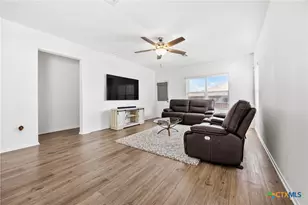 141 Rowdy Yates Wy, Jarrell, TX 76537 - Photo 9