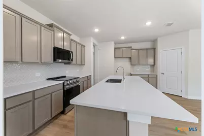 745 Whitman Street, New Braunfels, TX 78130 - Photo 5