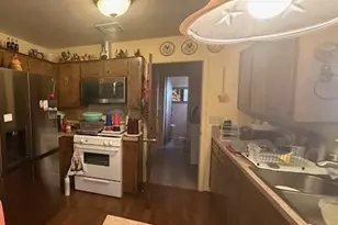 910 E Ave I, Lampasas, TX 76550 - Photo 9