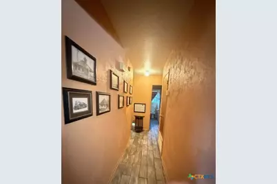 910 E Avenue I, Lampasas, TX 76550 - Photo 11