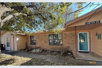 910 E Avenue I, Lampasas, TX 76550 - Photo 1