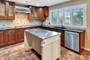 608 Chimney Rock Dr, Victoria, TX 77904 - Photo 11