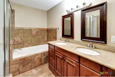 608 Chimney Rock Drive, Victoria, TX 77904 - Photo 33