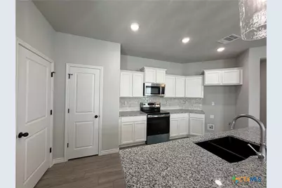 2570 Settlers Oak Drive, Belton, TX 76513 - Photo 9