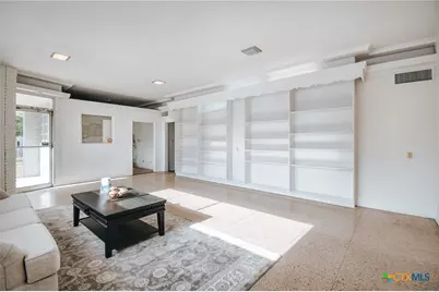 305 N Laurent Street, Victoria, TX 77901 - Photo 9