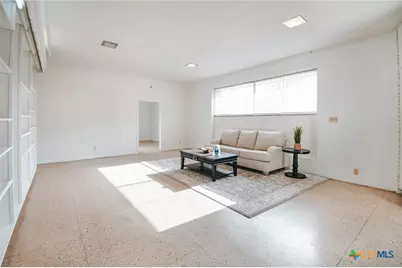 305 N Laurent Street, Victoria, TX 77901 - Photo 7