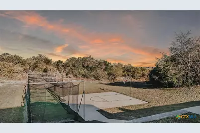 194 Panorama Lane, Victoria, TX 77905 - Photo 7