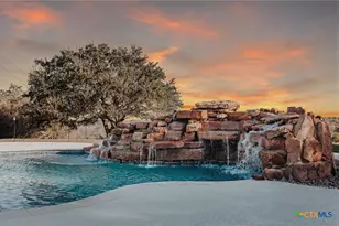 194 Panorama Ln, Victoria, TX 77905 - Photo 9