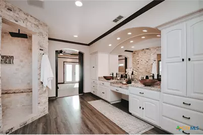 194 Panorama Lane, Victoria, TX 77905 - Photo 29