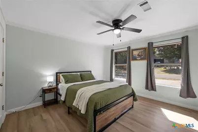 5307 E Lakeshore Drive, Belton, TX 76513 - Photo 23