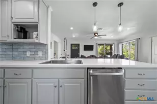 5307 E Lakeshore Dr, Belton, TX 76513 - Photo 3