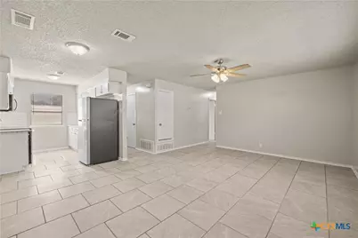 1129 Lindsey Circle, Belton, TX 76513 - Photo 7