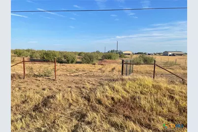 2584 Leissner School Road, Seguin, TX 78155 - Photo 3