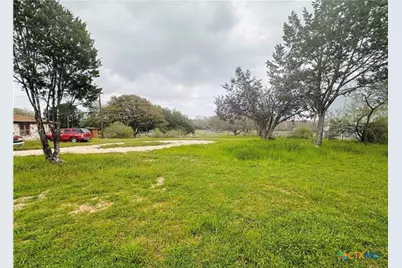 440 Peace Avenue, New Braunfels, TX 78130 - Photo 5