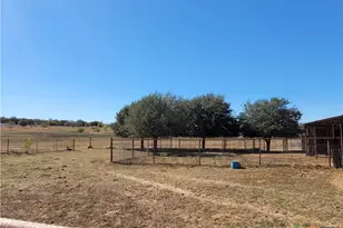 226 Fm 1107, Stockdale, TX 78160 - Photo 9