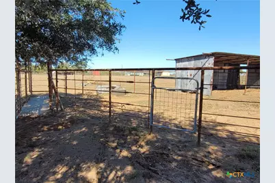 226 Fm 1107, Stockdale, TX 78160 - Photo 3