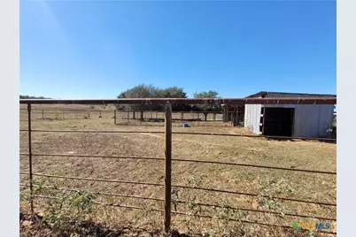 226 Fm 1107, Stockdale, TX 78160 - Photo 9