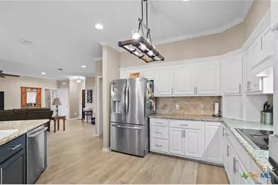 80 Hunters Way, Victoria, TX 77904 - Photo 17