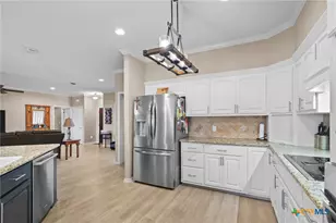 80 Hunters Way, Victoria, TX 77904 - Photo 17