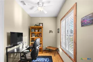 80 Hunters Way, Victoria, TX 77904 - Photo 25