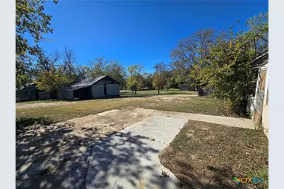 102 E Main Street, Gatesville, TX 76528 - Photo 7