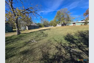 102 E Main Street, Gatesville, TX 76528 - Photo 17