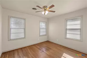 1612 S 49th St, Temple, TX 76504 - Photo 17