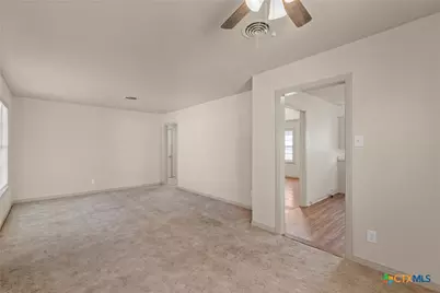 1612 S 49th Street, Temple, TX 76504 - Photo 5