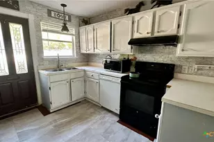 399 Scenic Terrace Dr, Canyon Lake, TX 78133 - Photo 15